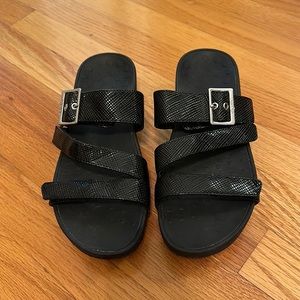 Vionic platform sandal